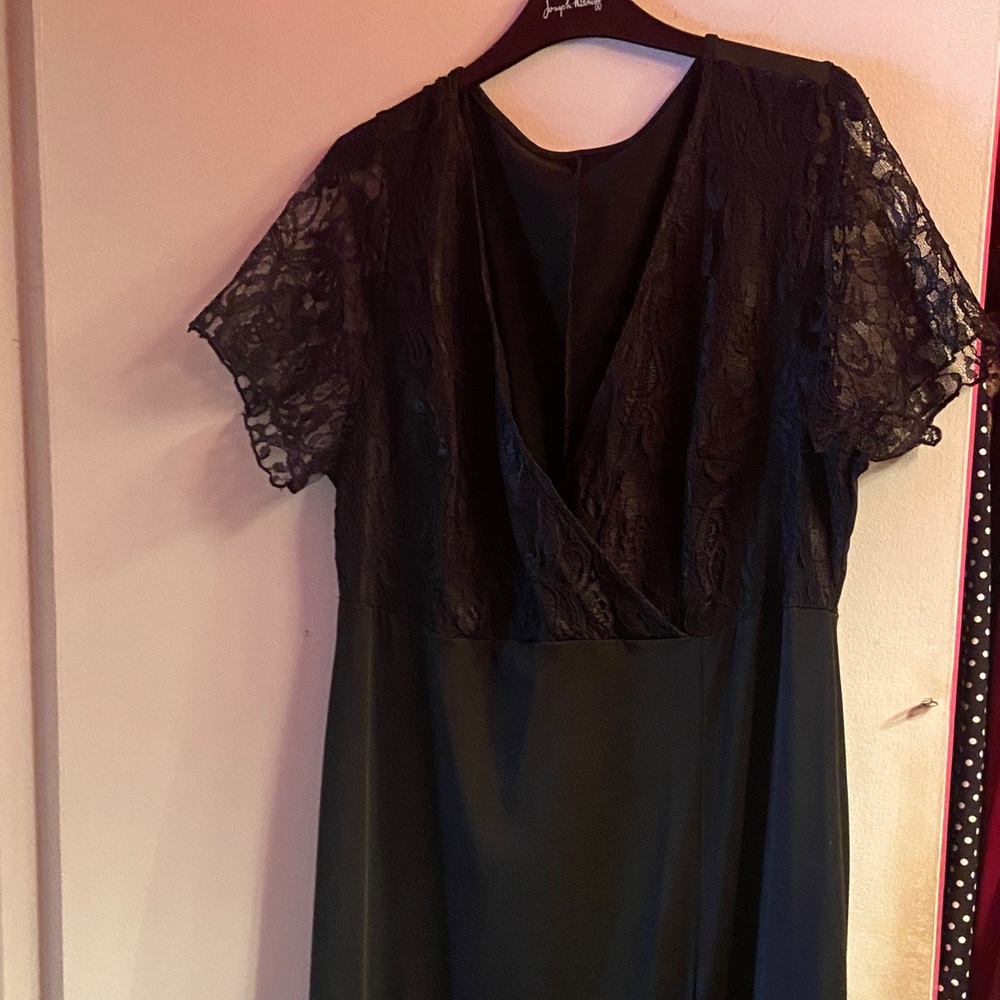 SHEIN Black Lace Midi Dress